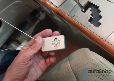 2006 Toyota Avalon Limited z USA, uszkodzony, nr VIN 4T1BK36BX6U129633